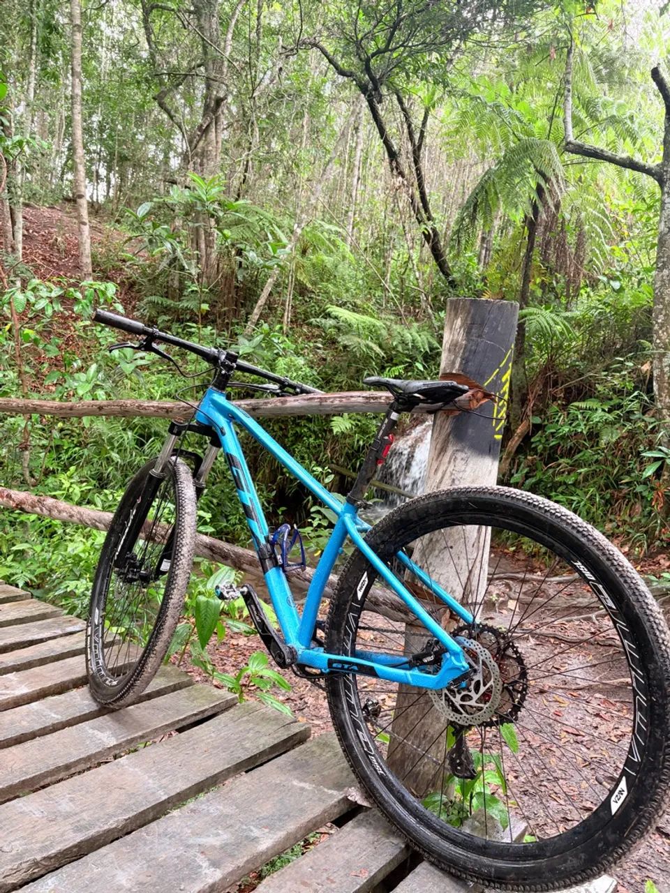 Bicicleta aro 26 quadro 15,5 p  - Foto 2