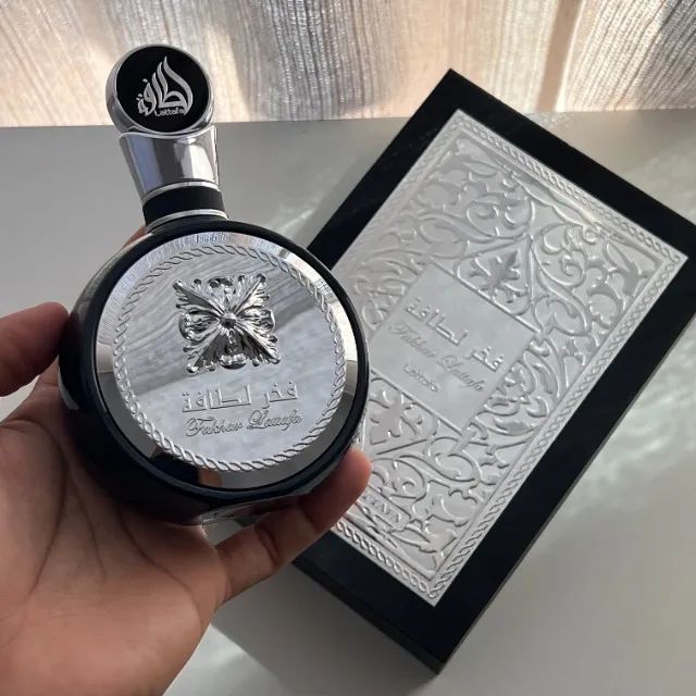 Fakhar Black (Perfume Árabe Masculino)