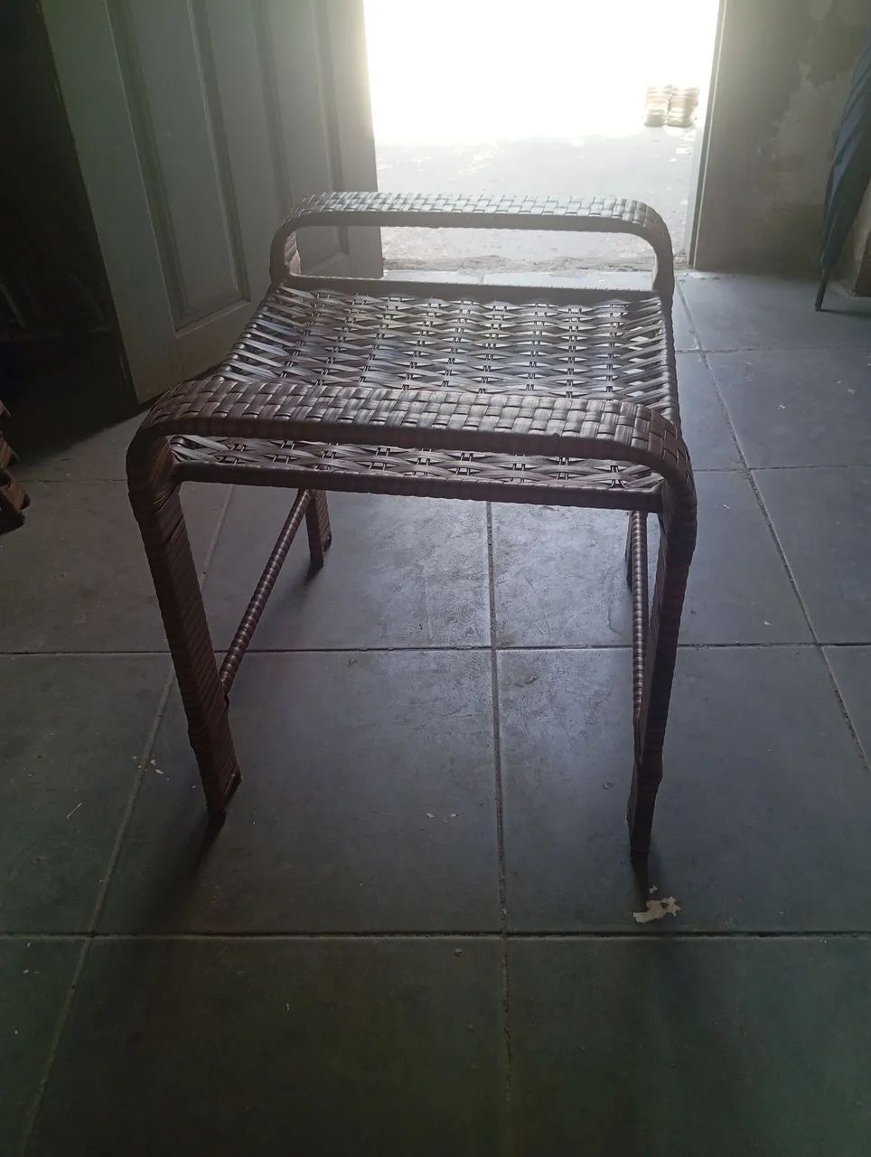 Vendo conjunto de cadeiras com mesinha