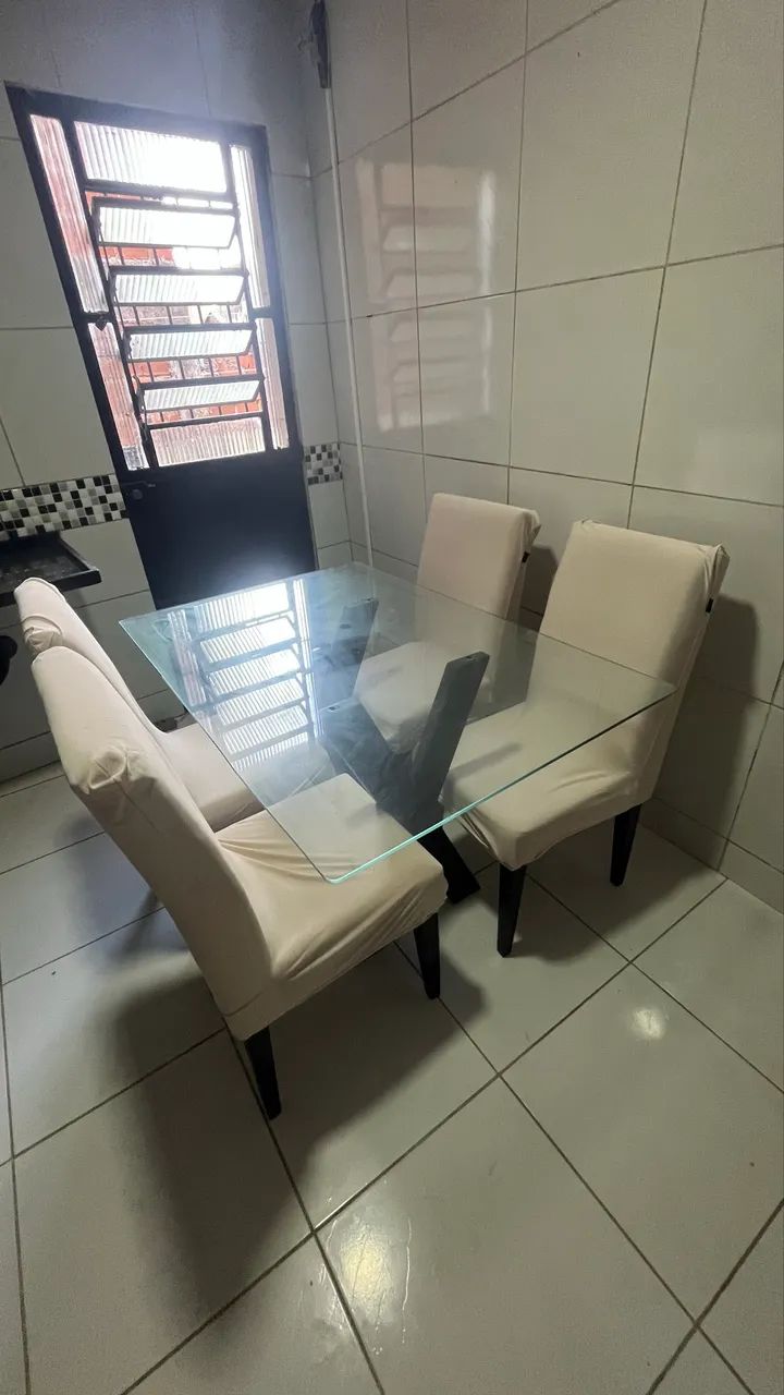 Table for 464962185586049123