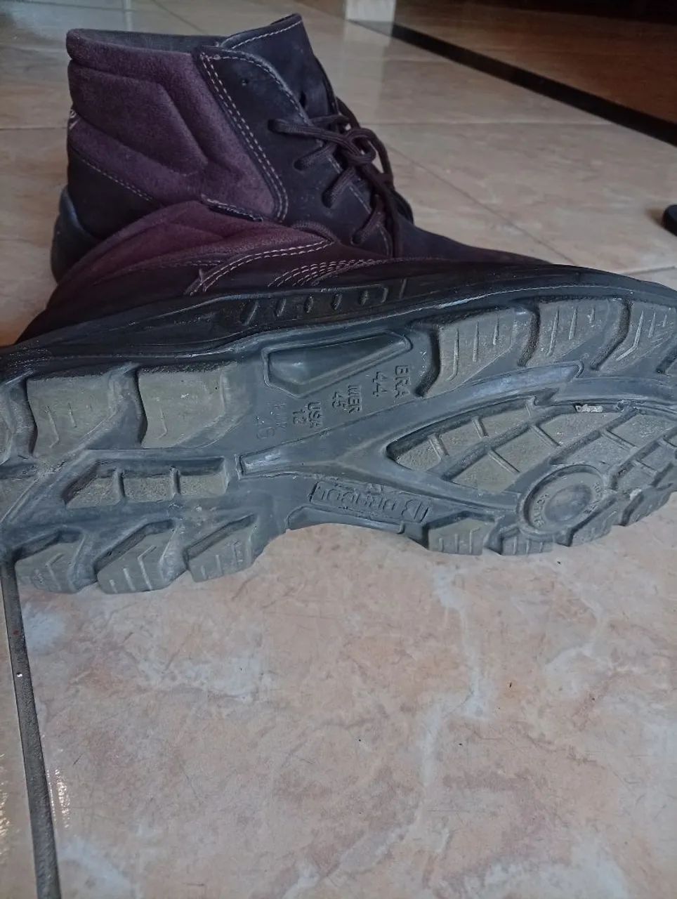 Bota n° 43/43 para trabalho 