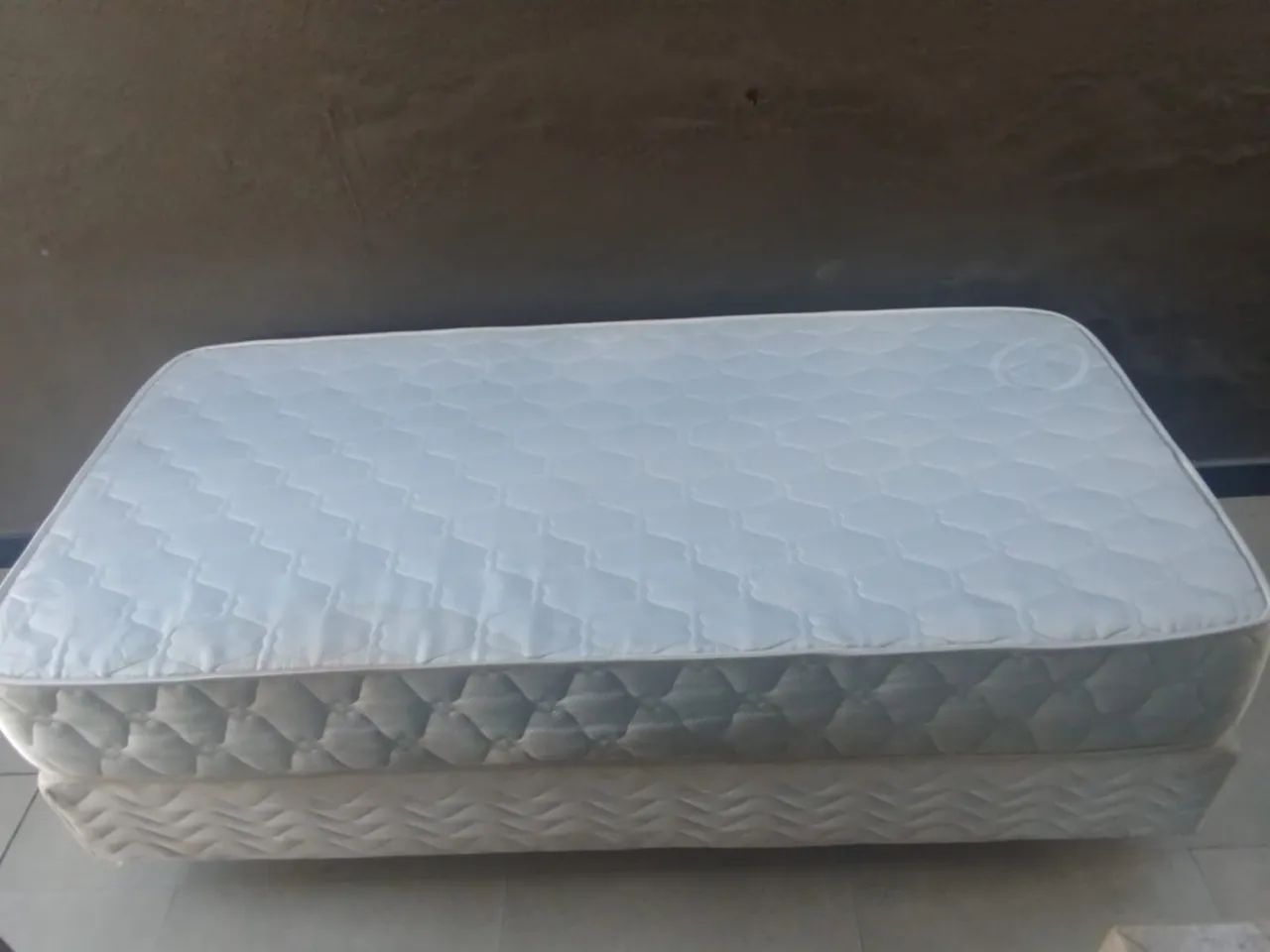 Cama solteirão 