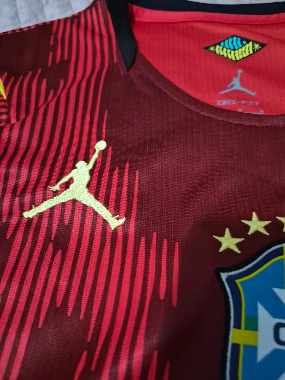 Camisa vermelha M Brasil 2026 - Foto 3