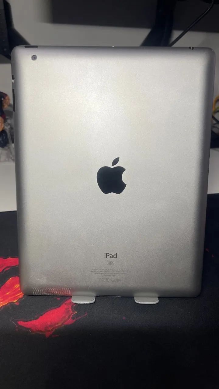 iPad 2 Apple 32GB Wi-Fi (Preto) - Com Carregador e Cabo - Modelo MC770BZ/A - Foto 3