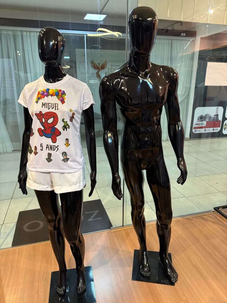 Manequins slim de resina  - Foto 2
