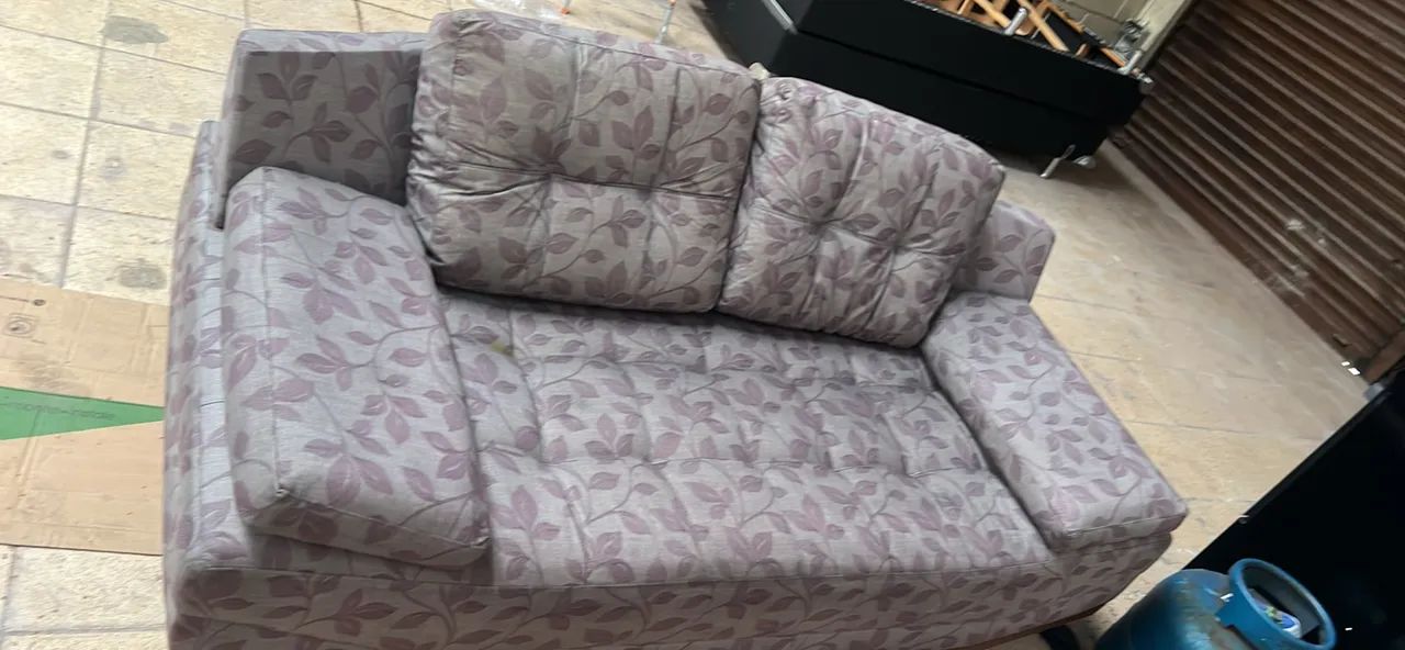 Vendo sofá 2 lugares