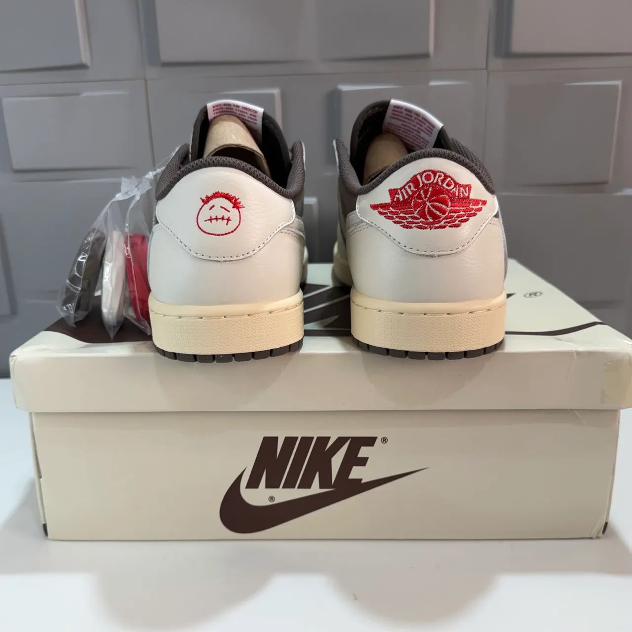 Air Jordan 1 Low Travis Scott Reverse Mocha 43 - Foto 5