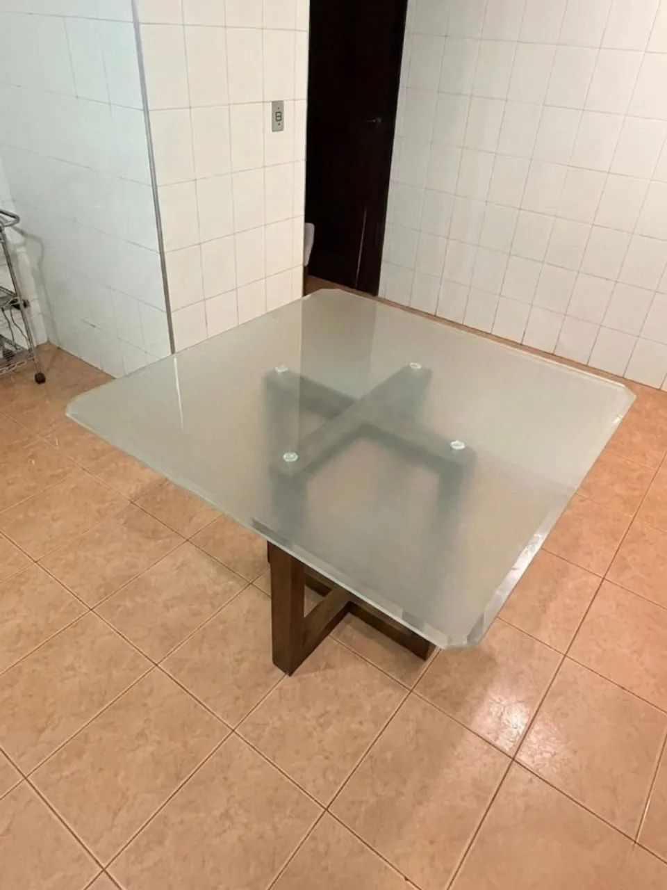 Mesa de jantar tampo vidro temperado