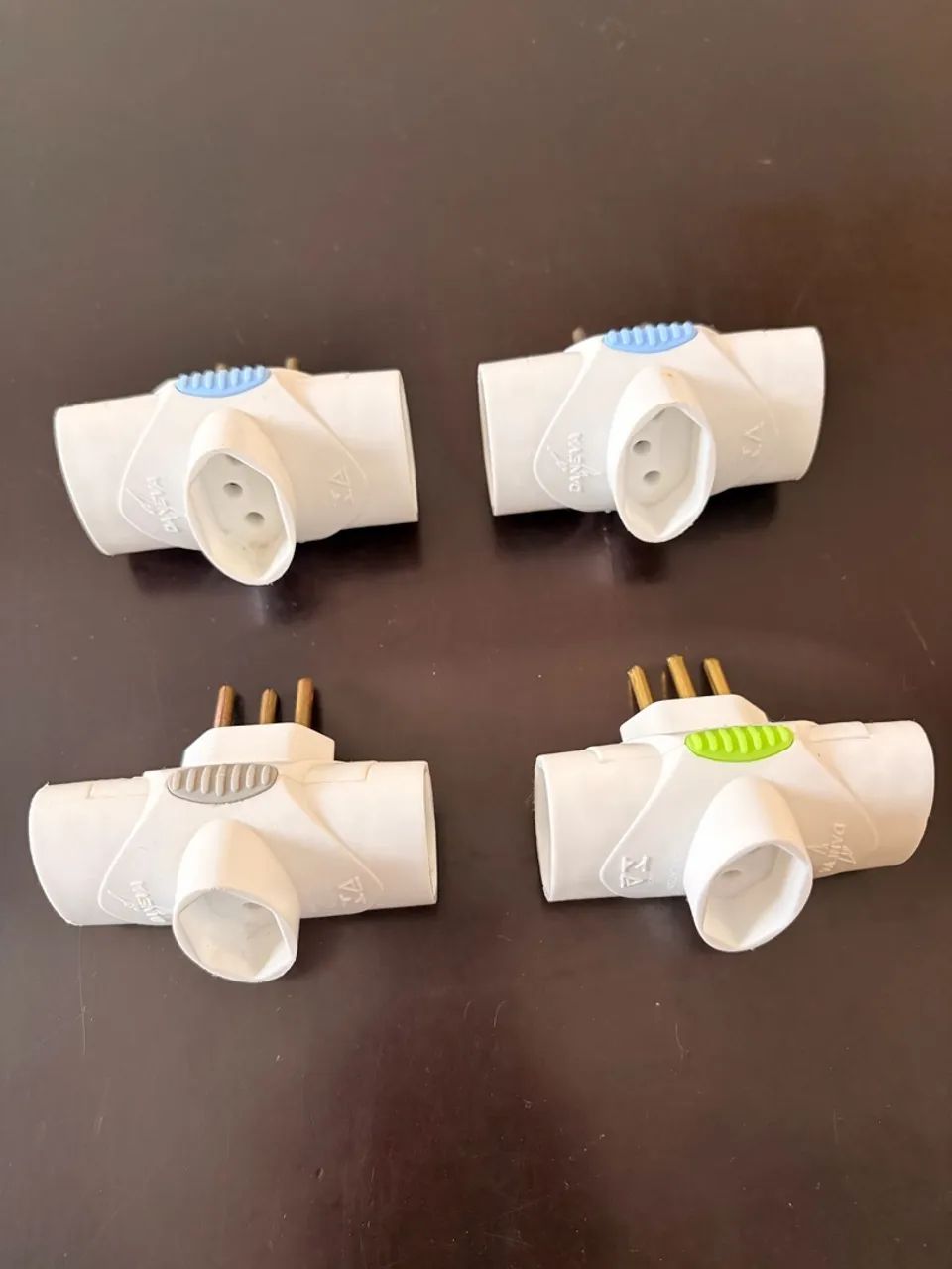 Kit com 4 adaptadores de tomada - Foto 5