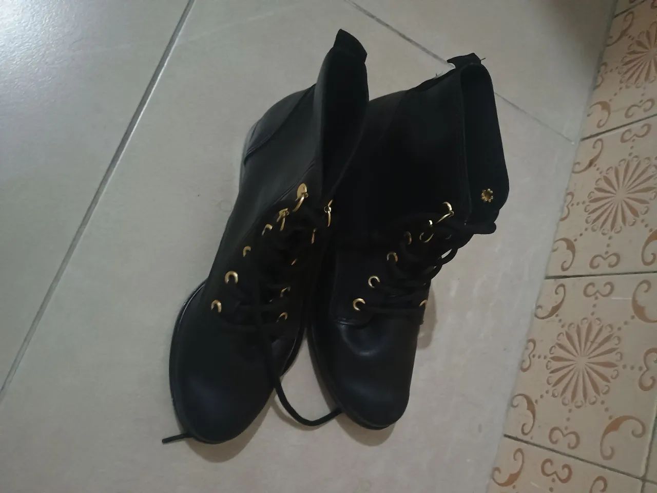 Vendo botas - Foto 2