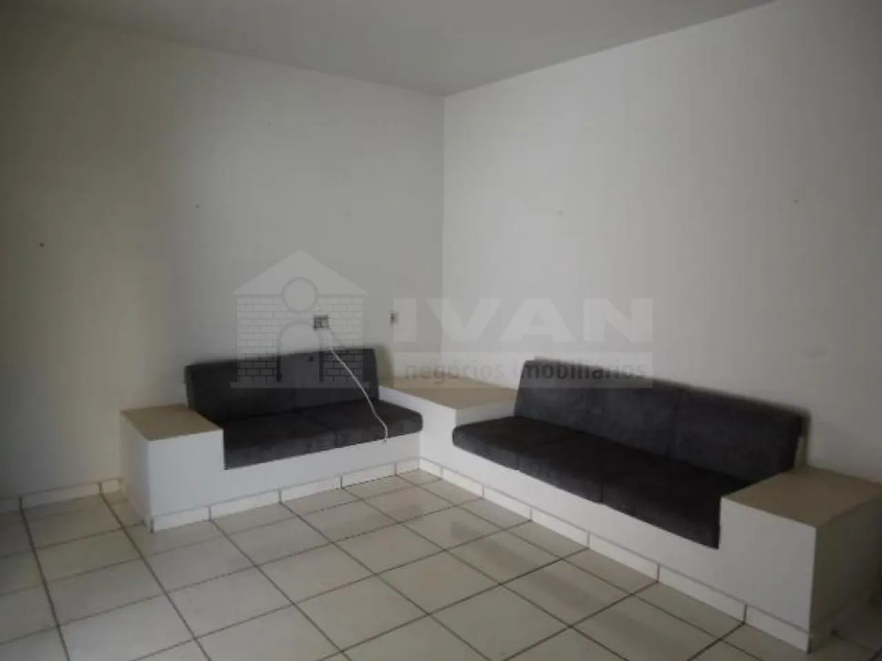 Casa comercial para locação no bairro Cazeca - Foto 5