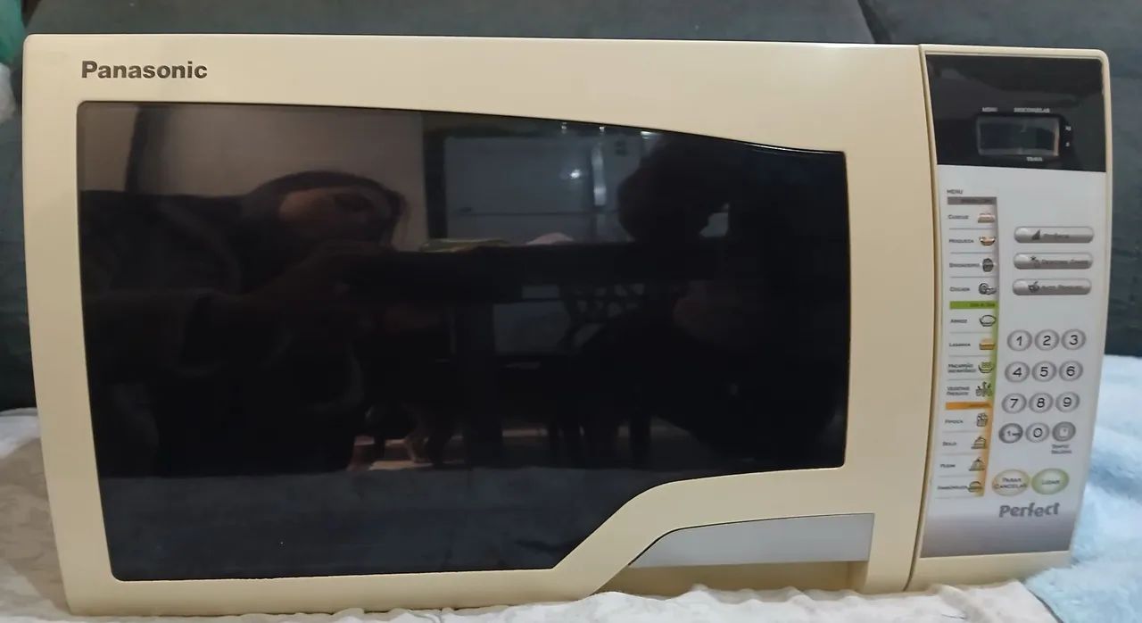Micro-ondas Panasonic 28l 