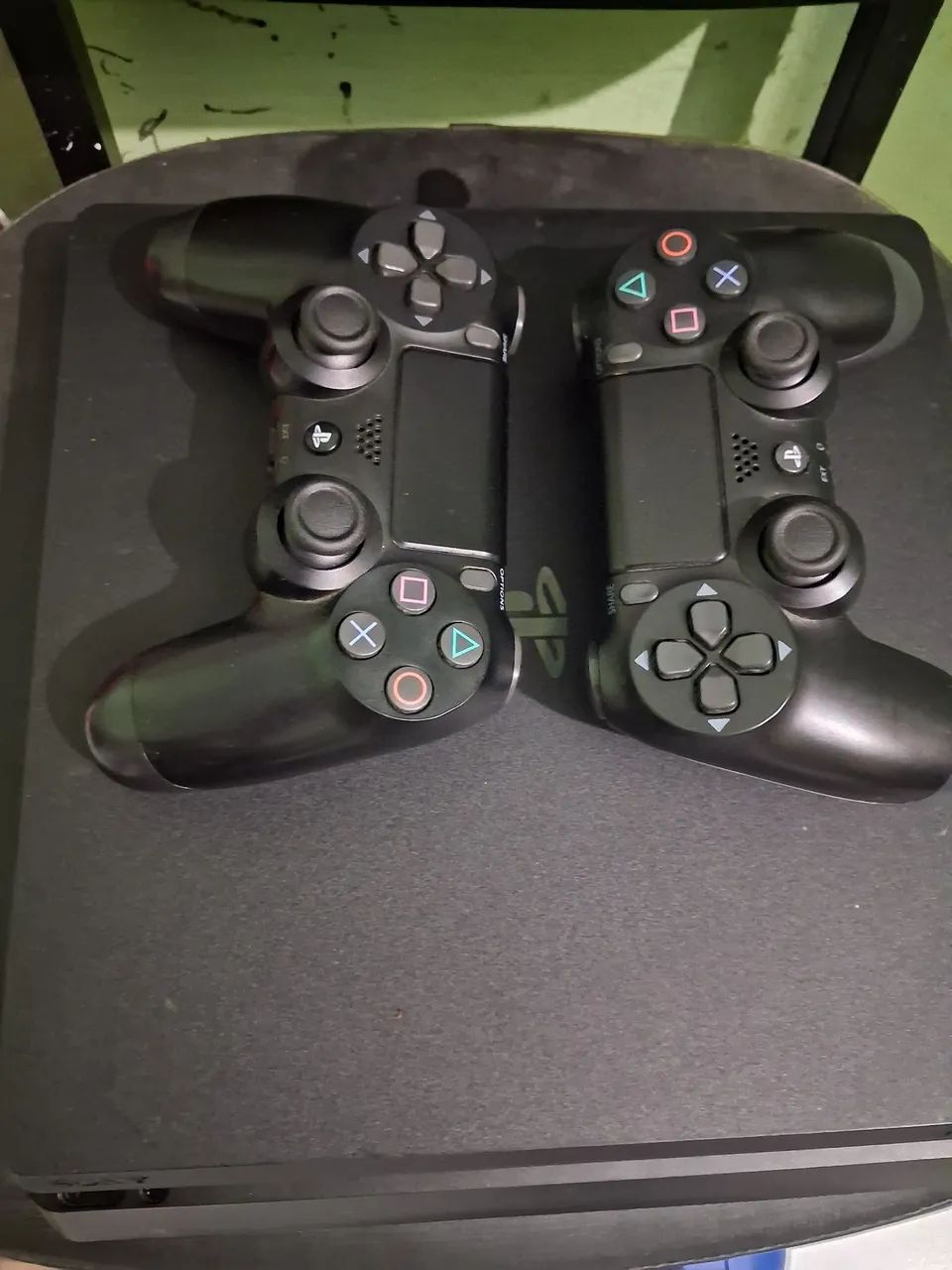 Vendo playststio 4 slin com garantia 