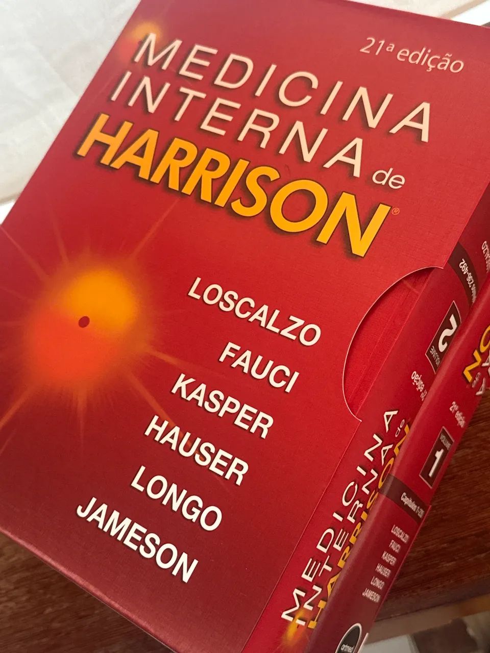 VENDO LIVRO MEDICINA INTERNA 