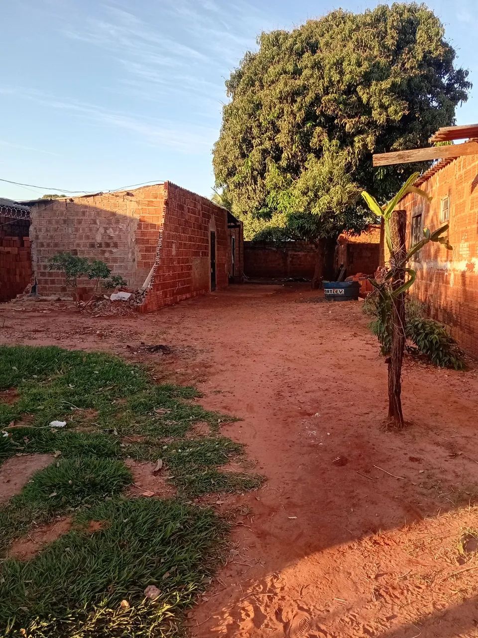 Terreno com duas casas meia água  - Foto 3