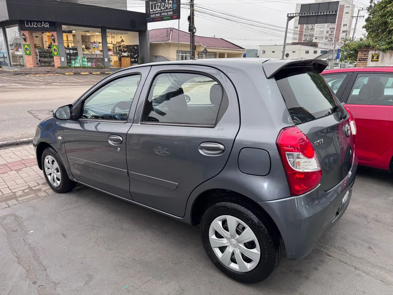 Toyota Etios X 1.3 Flex 16V 5P Mec. 2014 - Foto 5