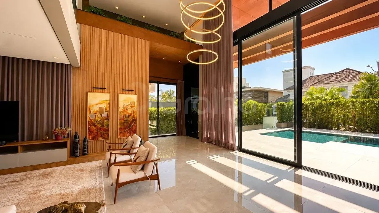 Imóvel para venda possui 744 metros quadrados com 8 quartos - Foto 5