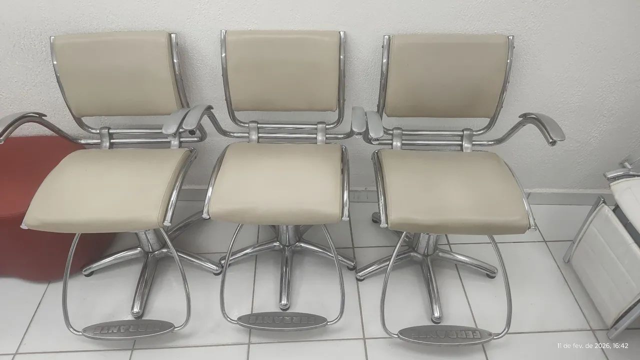 Kit 3 Cadeiras Ferrante 2 lavatórios