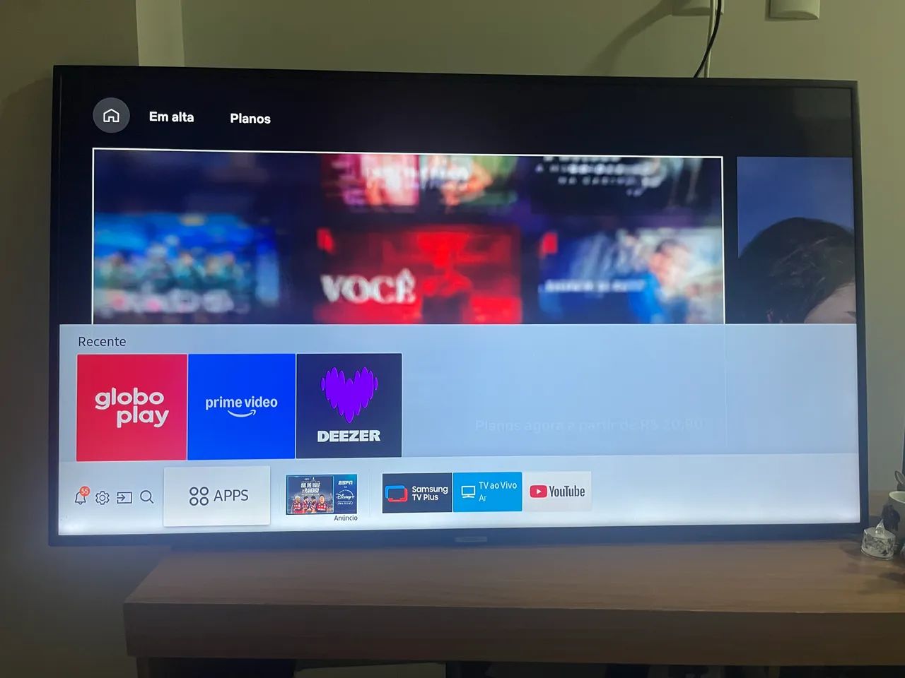 Tv led 50 polegadas Samsung 4k 300 canais gratuitos - Foto 2