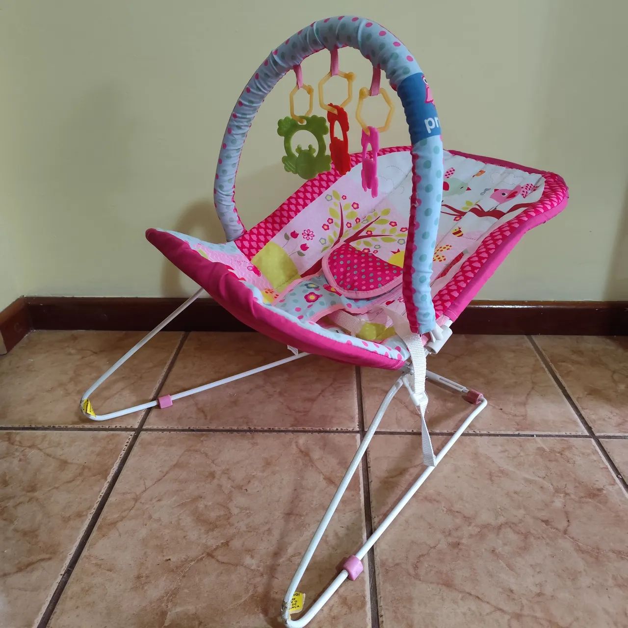 Cadeirinha De Descanso Bebê Protek Rosa Com Móbile - Perfeita!