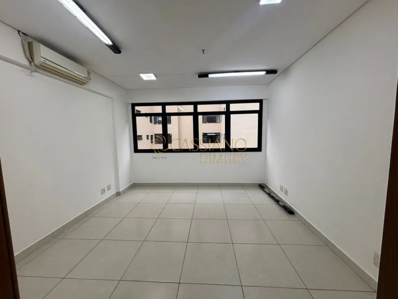Sala comercial para locação de 33m² | 01 banheiro e 01 vaga de garagem | Edifício Terraço  - Foto 2