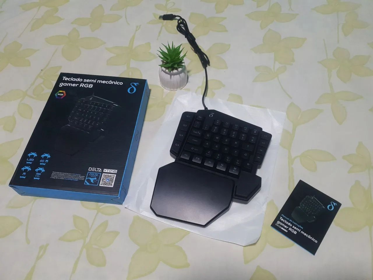 Teclado gamer rgb usb uma mão - Foto 5