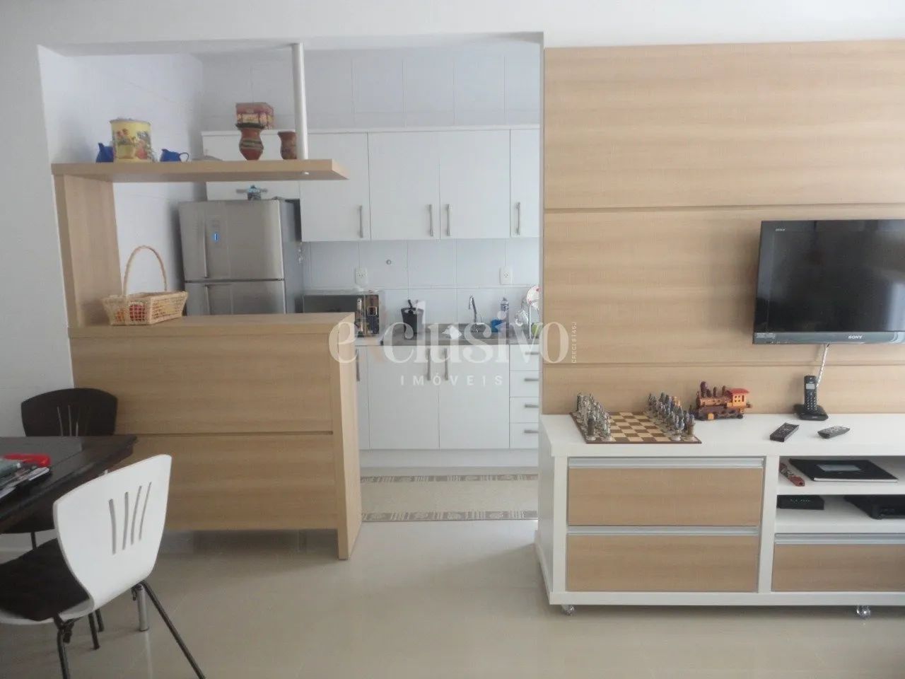 Apartamento 2 dormitórios em Coqueiros