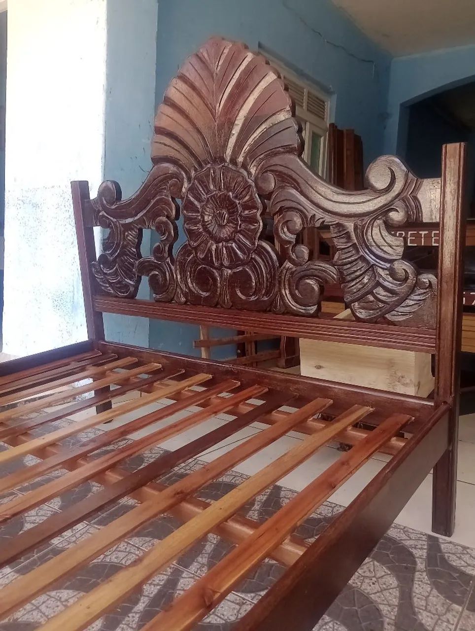 Cama de casal madeira macanaiba maciça e pura 1,300,00 - Foto 5