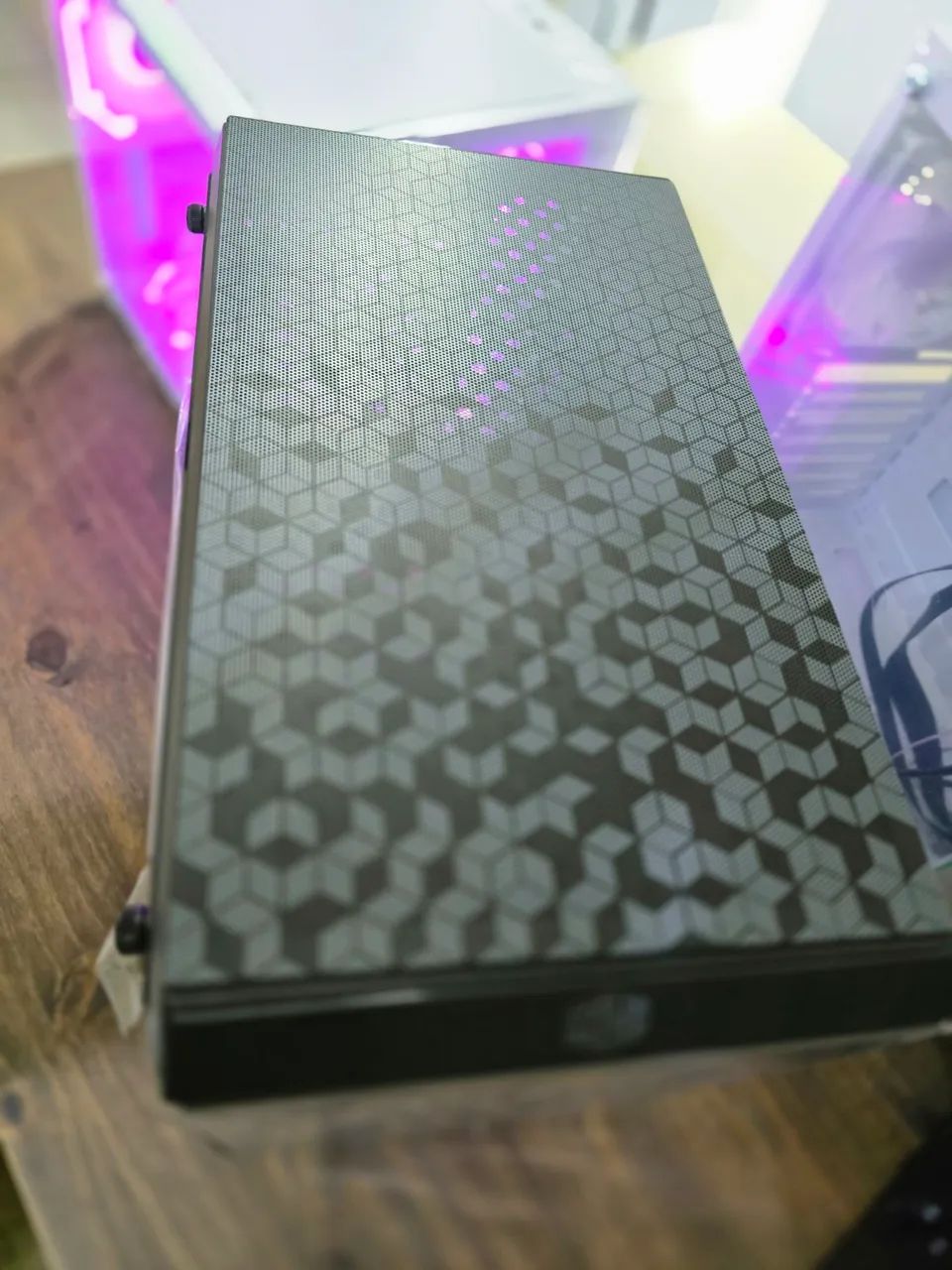 Gabinete gamer Cooler Master  - Foto 3