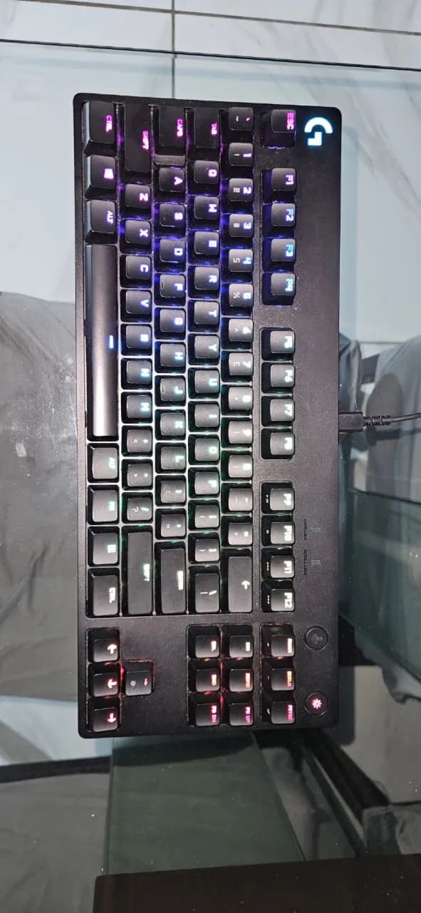 Teclado logitech pro - Foto 2
