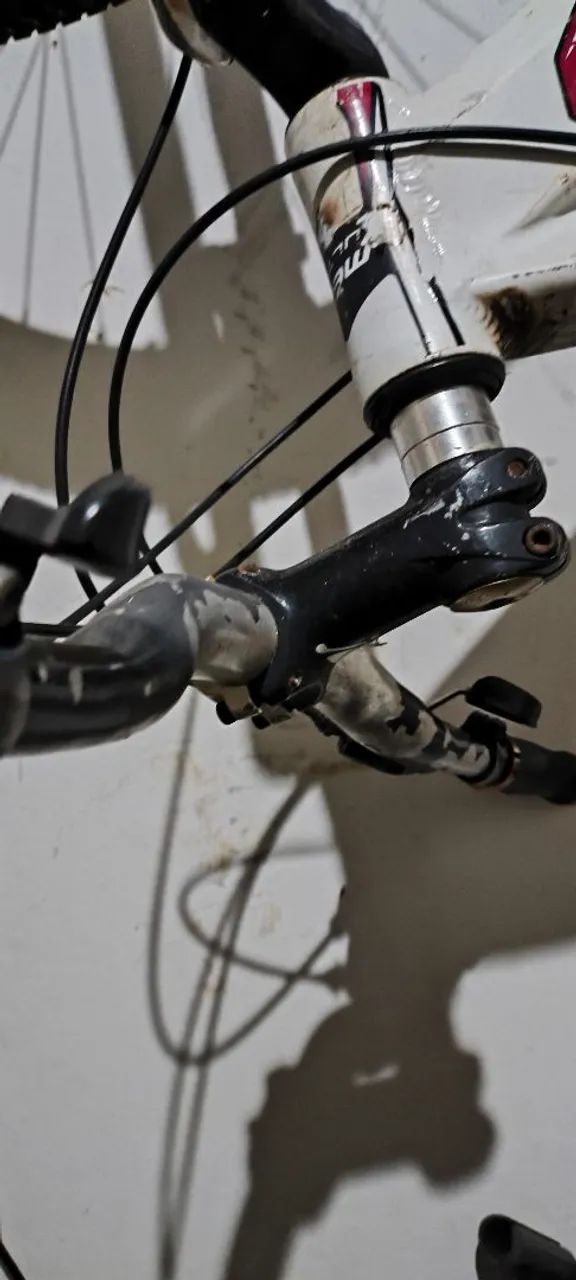 Bike Branca - Aro 29 - Pneu Pirelli  - Foto 5