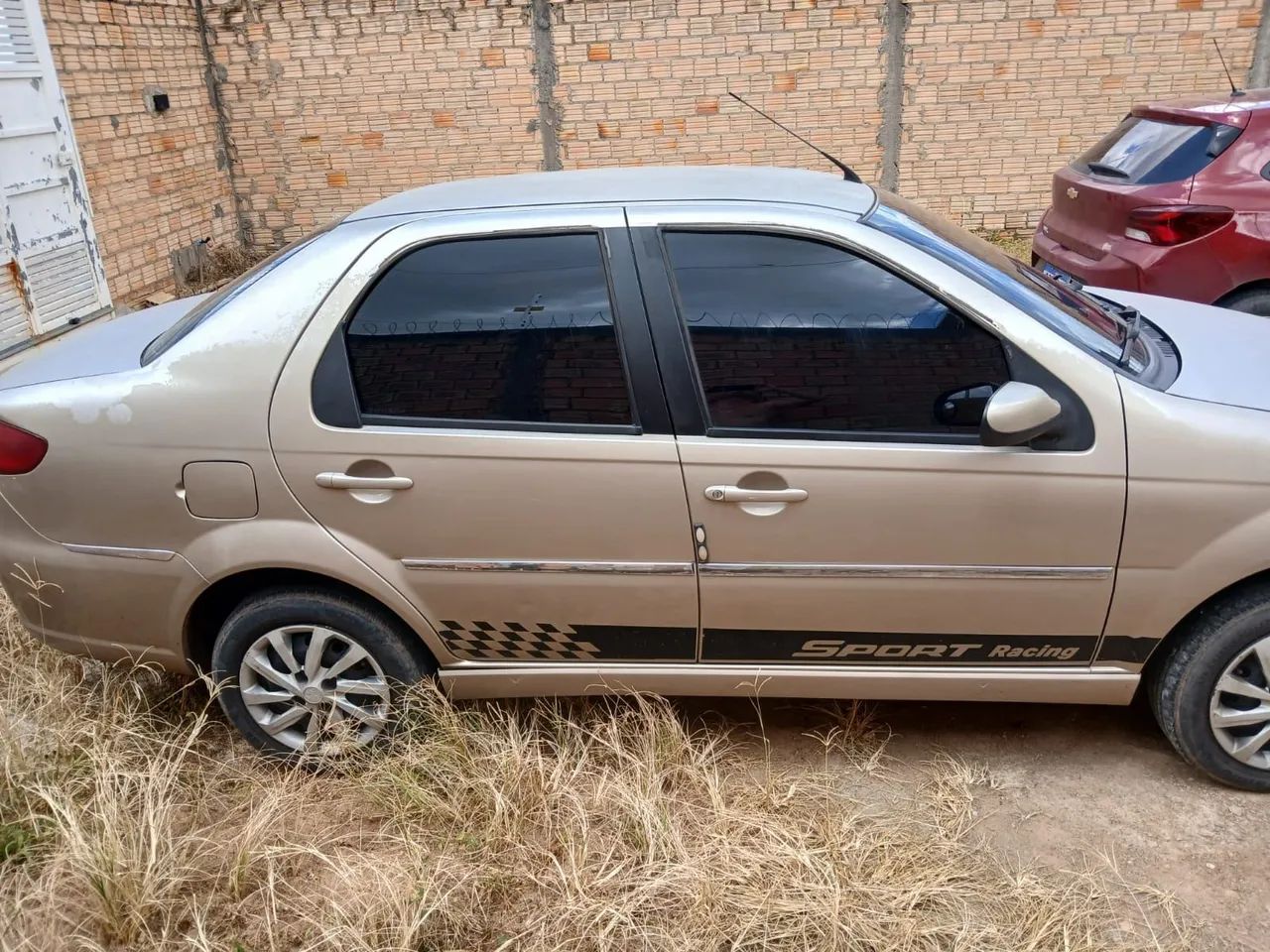 Fiat Siena ELX 1.0 MPI Fire/fire Flex 8V 4P 2010 - Foto 4