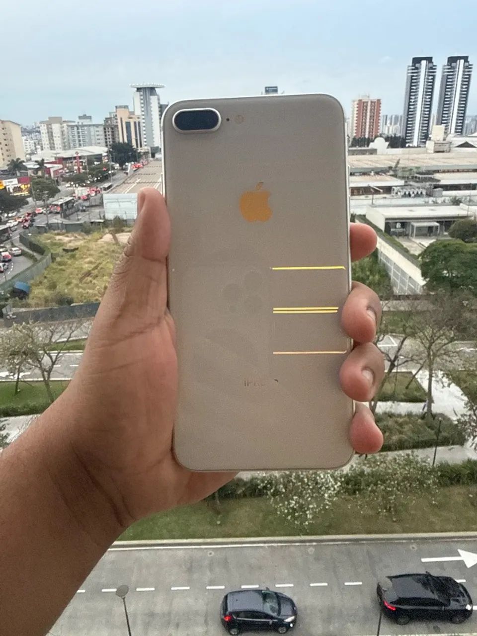 8 PLUS BRANCO 64GB SAÚDE 70% - Foto 4
