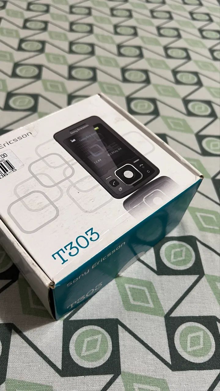 Celular  antigo Sony ericsson T303  Na Caixa 