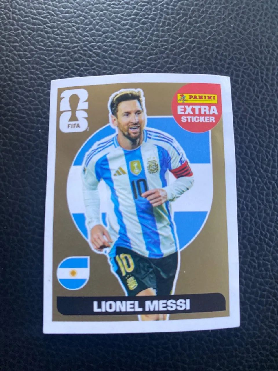 Messi figurinha dourada
