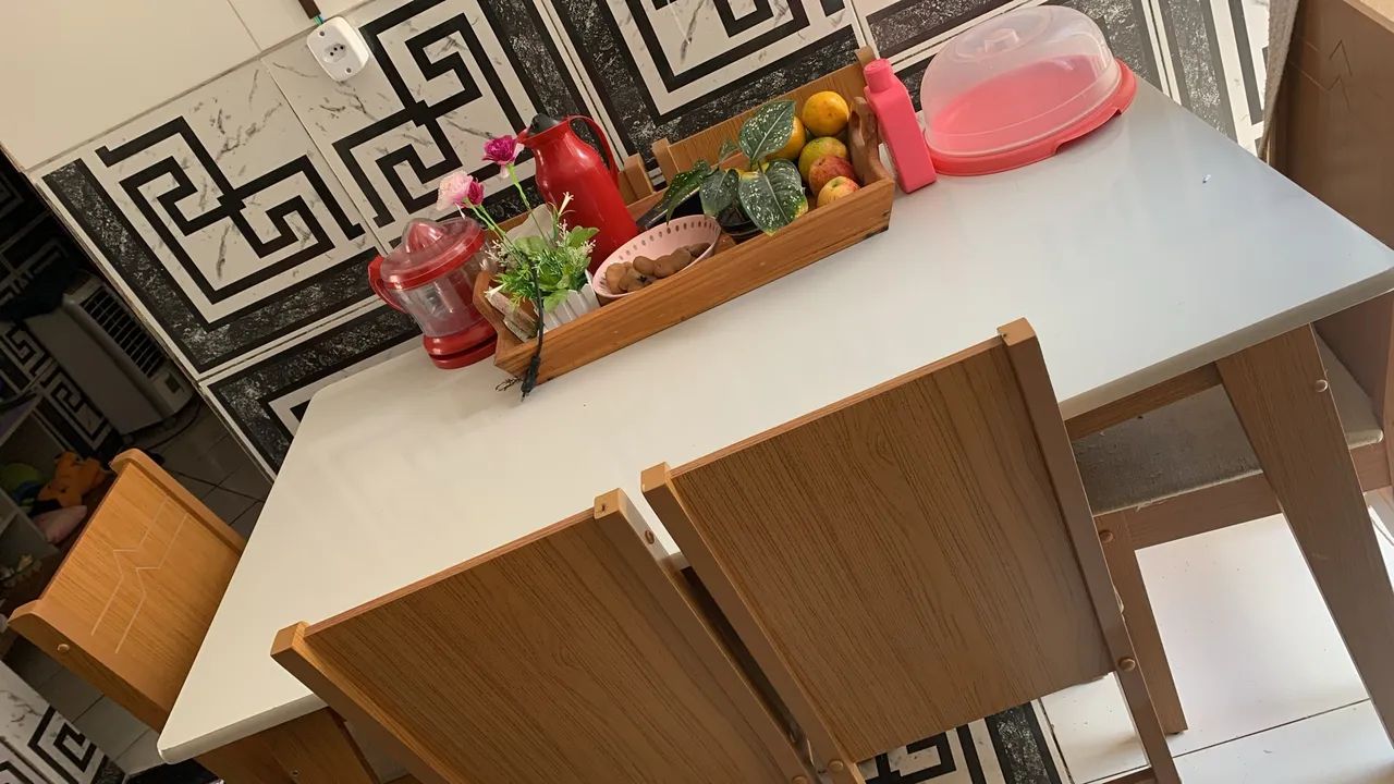Mesa 6 cadeiras 