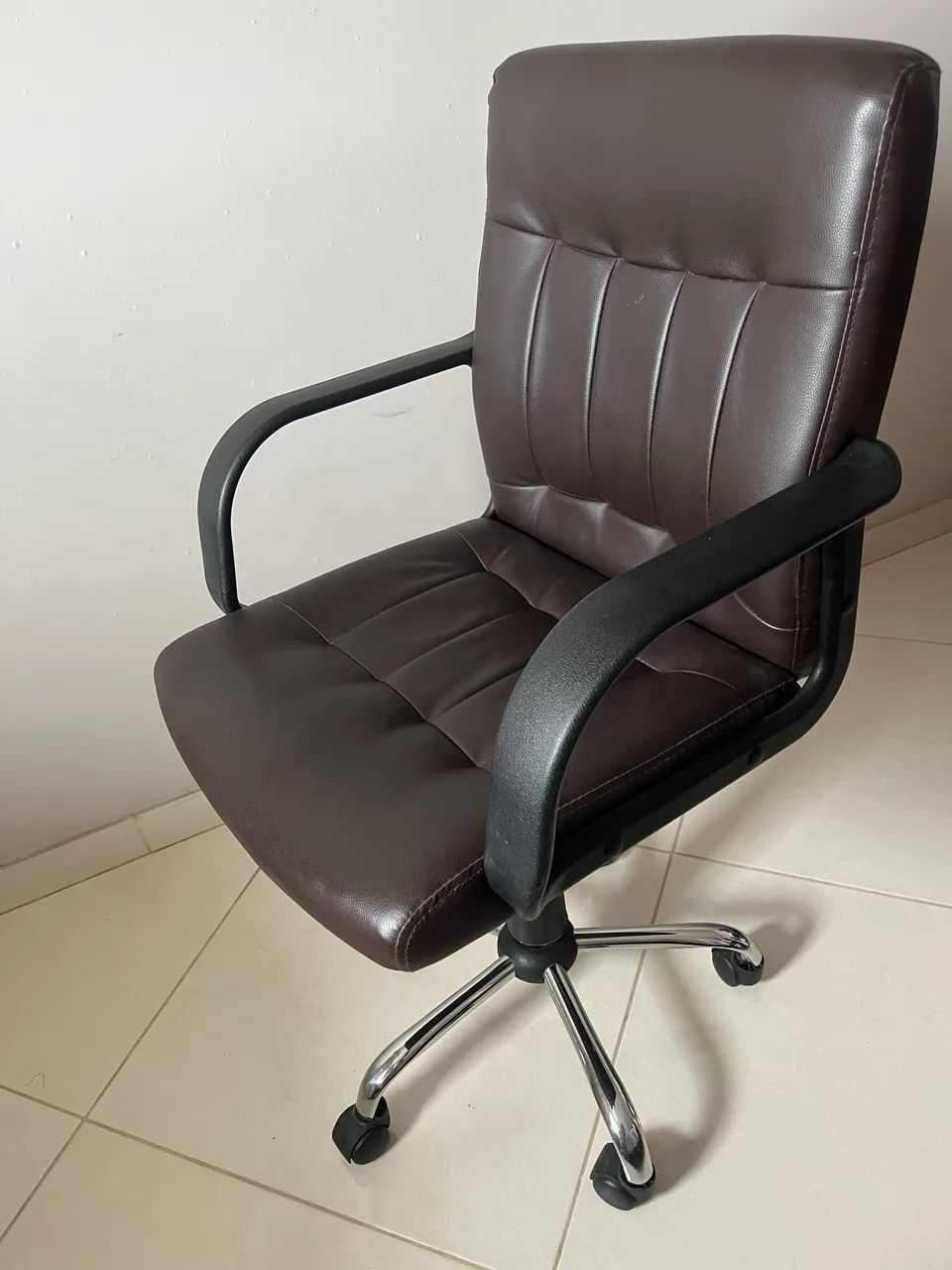 Cadeira para escritório - Marrom - Foto 2