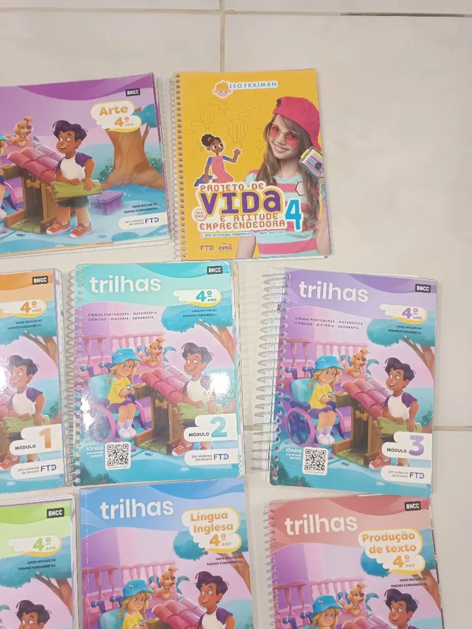 Coleção completa de livros escolares Trilhas 4° ano - editora FTD (semi-novo) - Foto 3