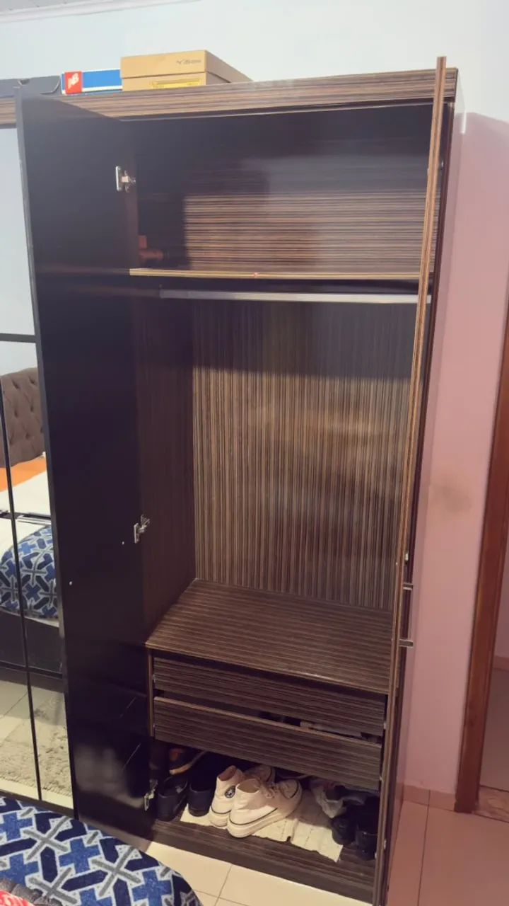 Guarda-Roupa Casal Grande com Espelho e Gavetas - Ótimo Estado - Foto 3