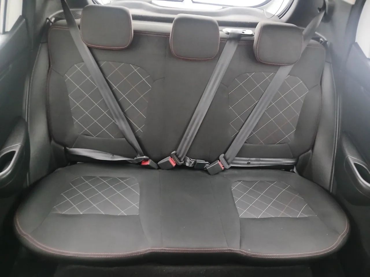 Renault Kwid 1.0 Zen, foto 18 de 18
