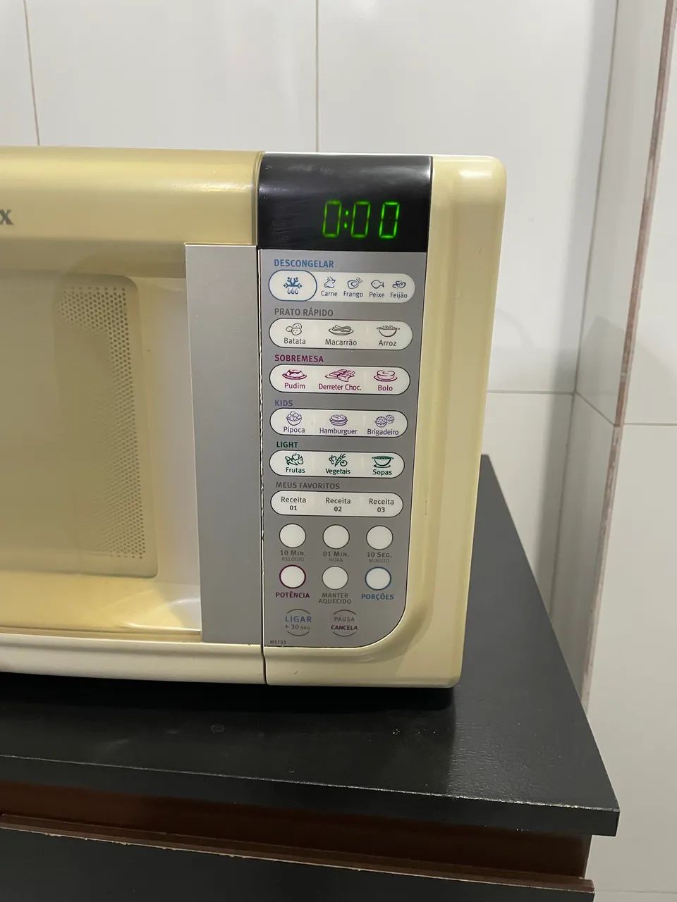 Microondas Eletrolux 23 Litros  - Foto 5