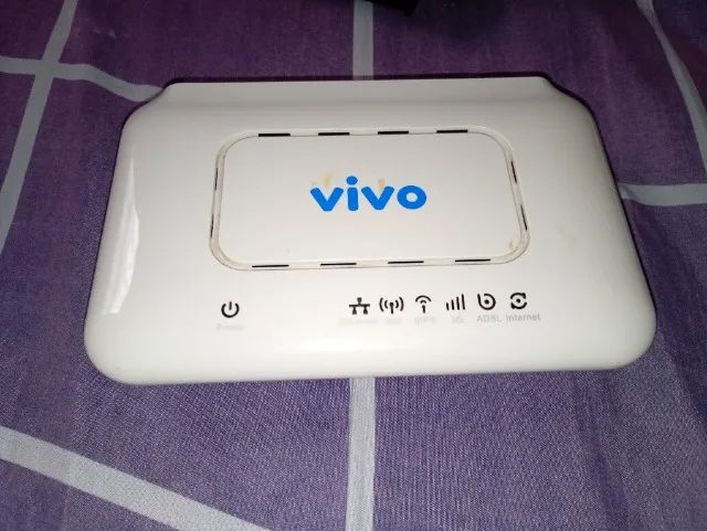 Modem de internet, banda larga, cabo Metálico.