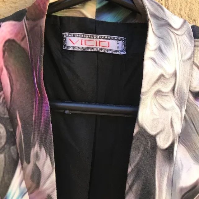 Blazer Com Estampa Geométrica Da Marca Vicio - Foto 3