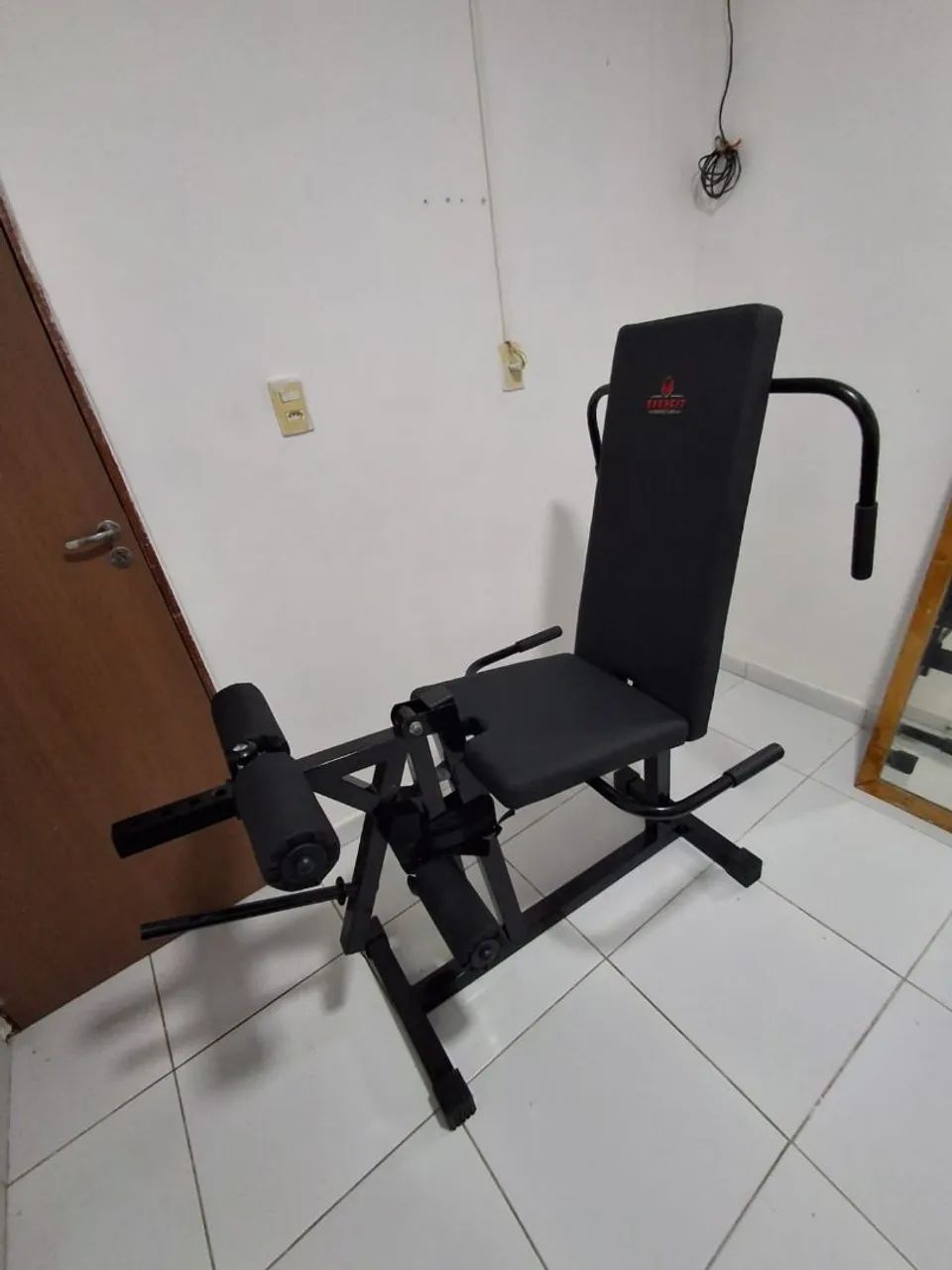 Cadeira e mesa flexora e extensora  - Foto 4