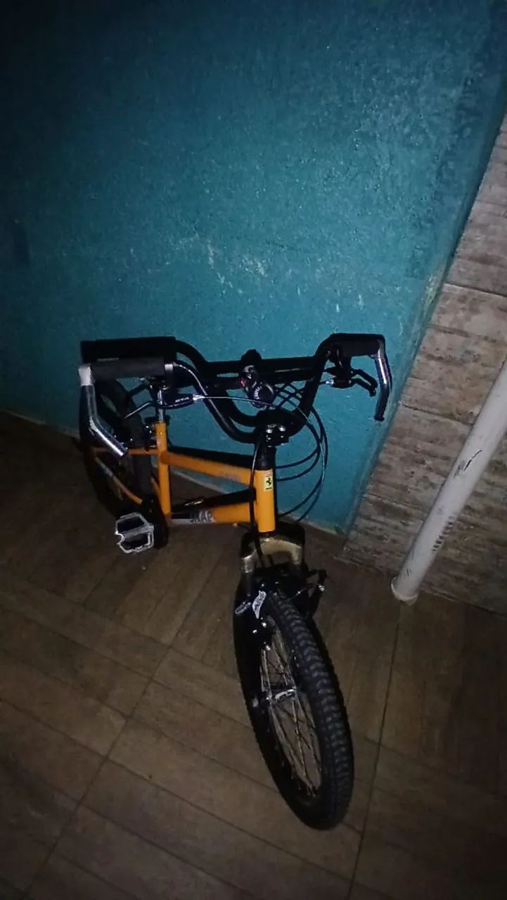  bicicleta aro 20 semi nova - Foto 2