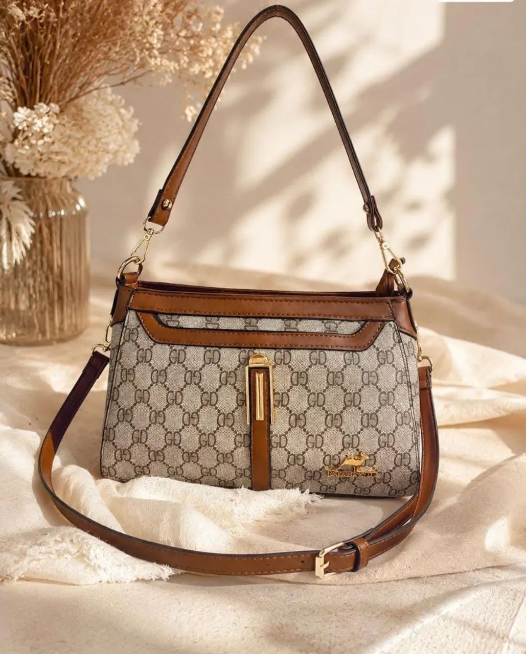 Bolsa elegante material resistente ideal para uso diário  - Foto 4