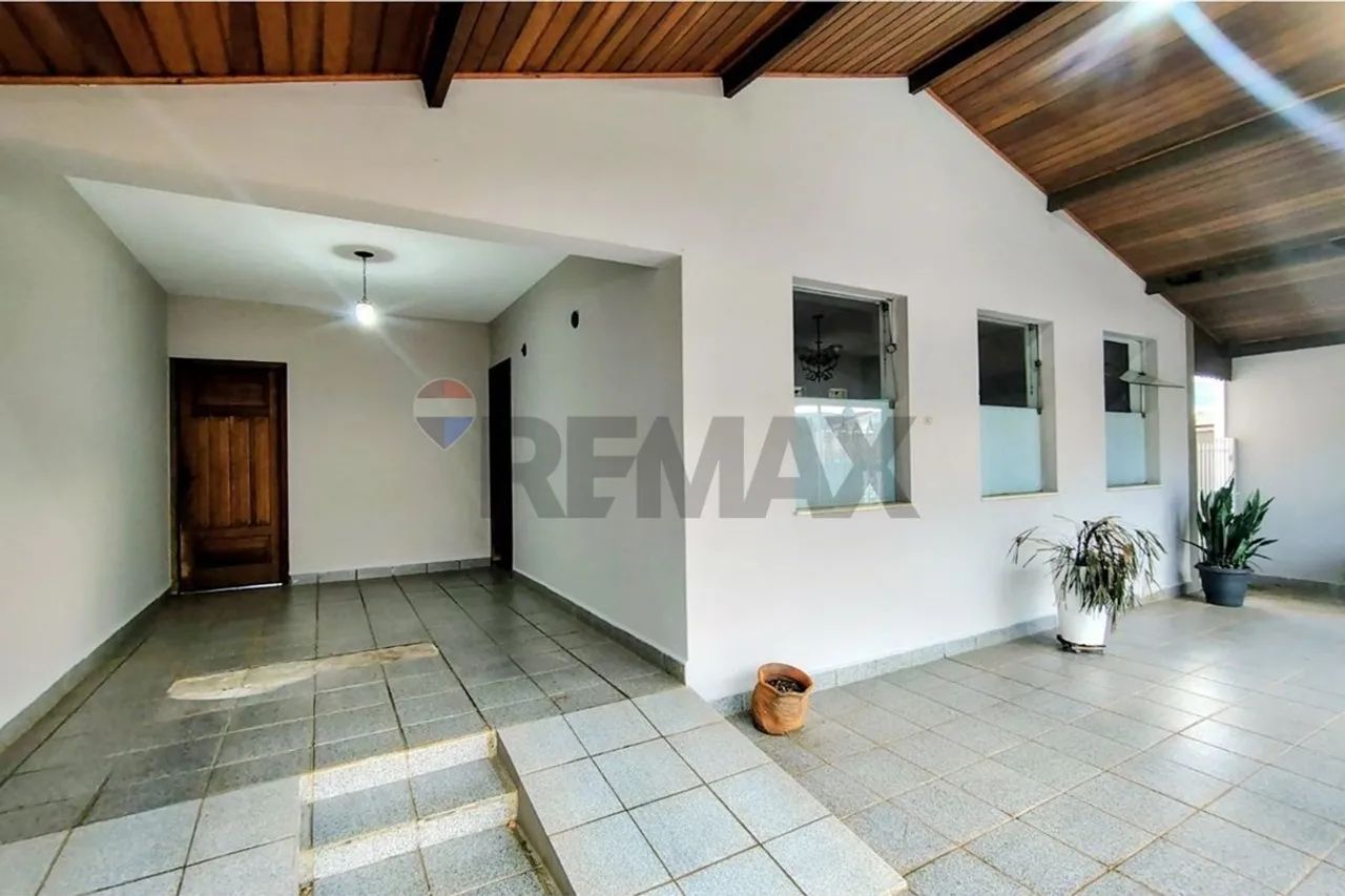 Casa à Venda, com 3 quartos, sendo 1 suíte, em Bairro Tradicional e Tranquilo de São Pedro - Foto 2