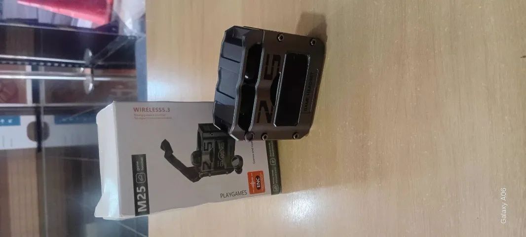 Fone de ouvido M25