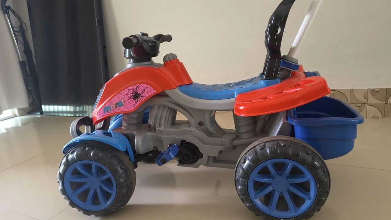 Quadriciclo infantil