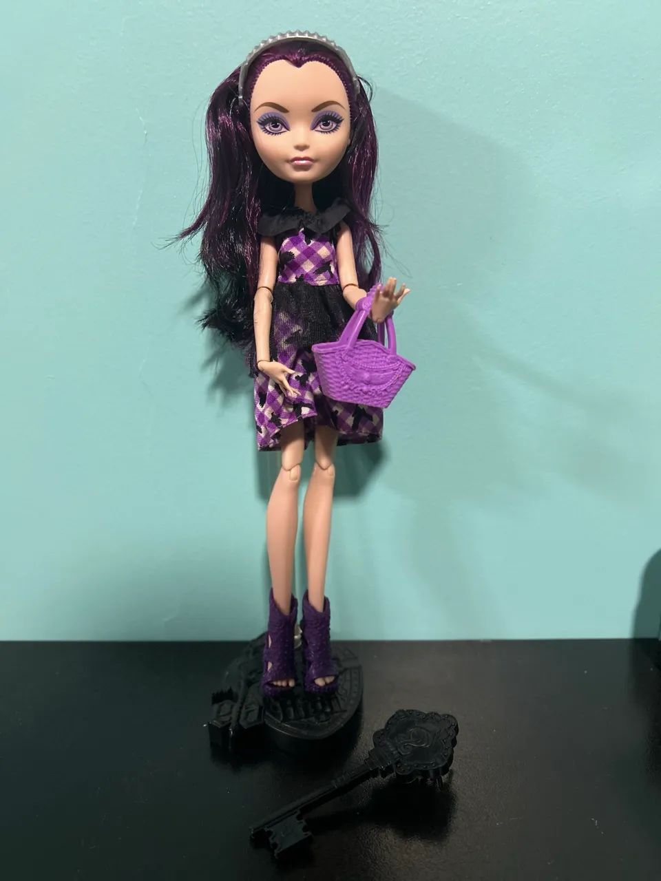 Boneca Ever After High Raven Queen Enchanted Picnic